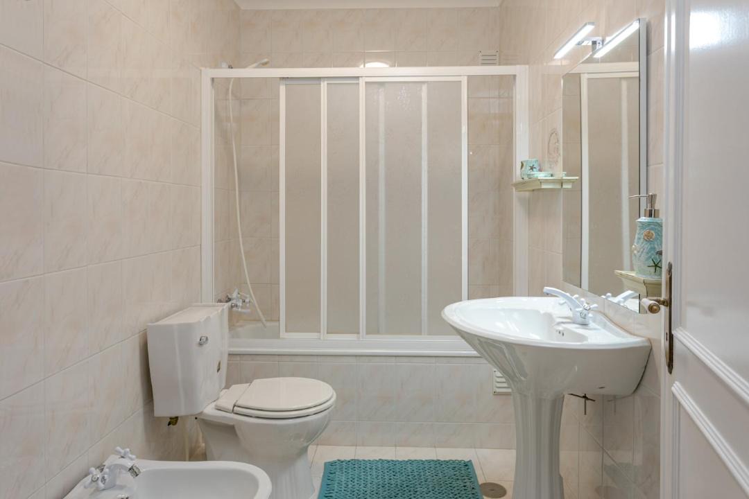 Photo of Bathroom in Vagos