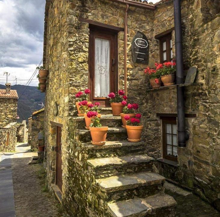 Photo of Others in Gondramaz