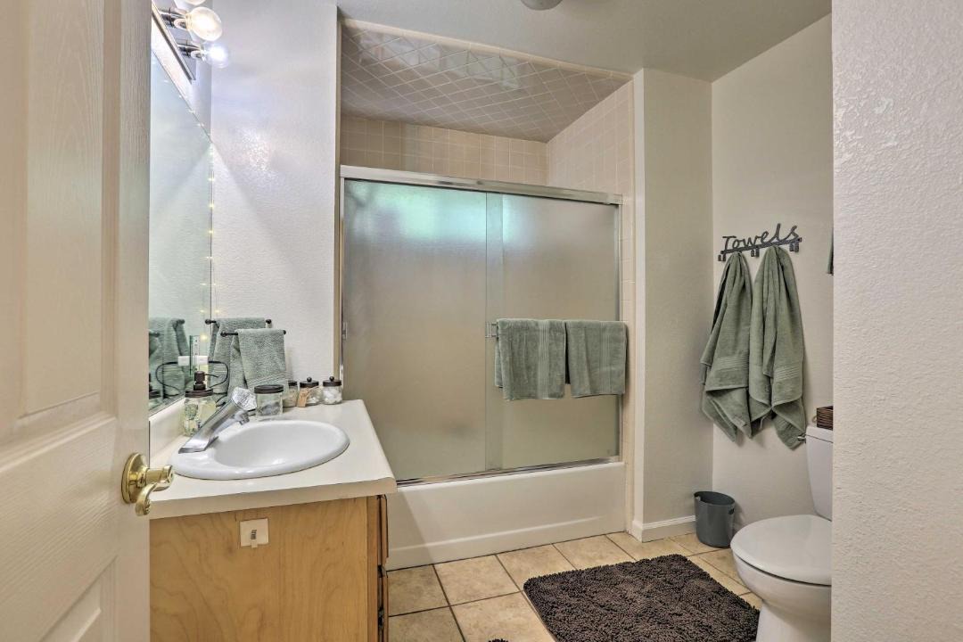 Photo of Bathroom in Applegate