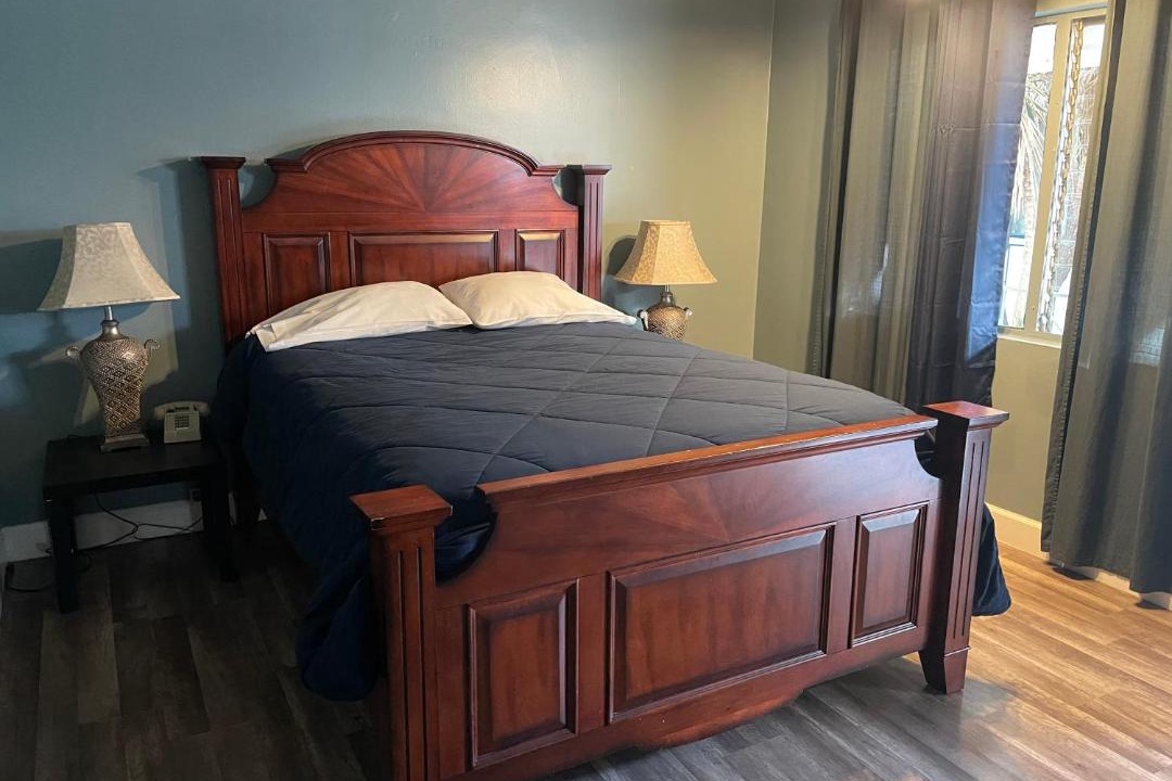 Photo of Bedroom in Inglewood