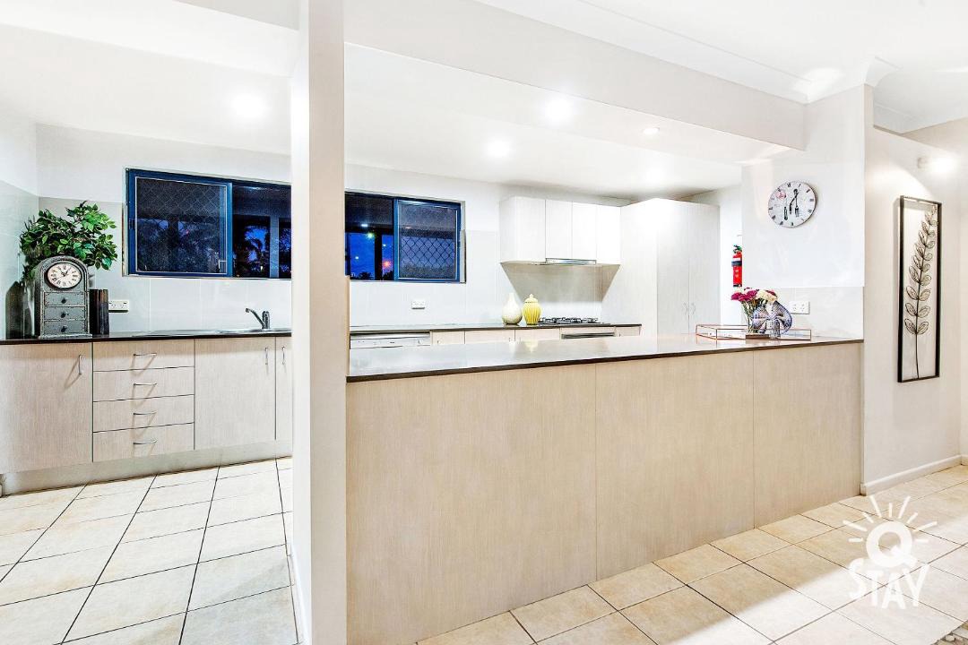 Photo of Kitchen in Broadbeach Waters