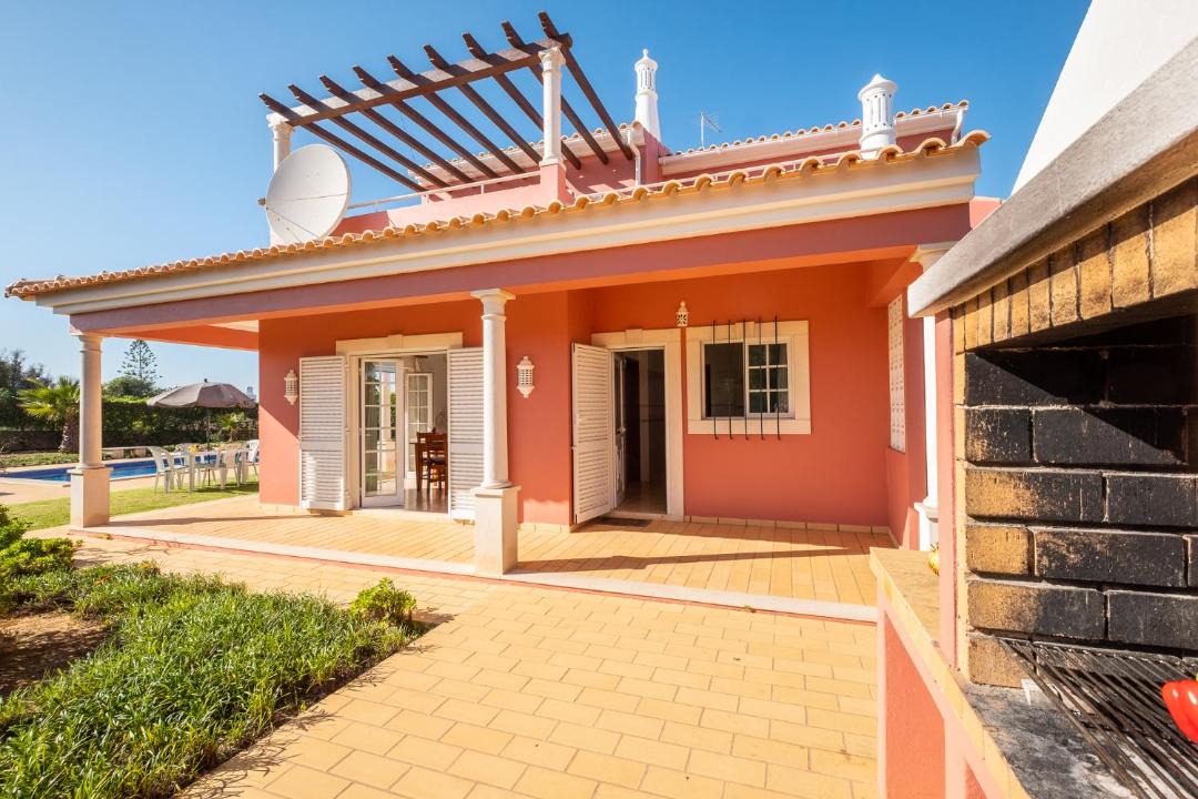Photo of Buildings in Mato Serrao