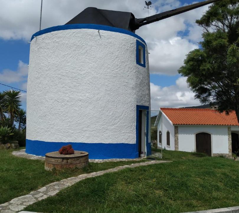 Photo of Buildings in Enxara do Bispo