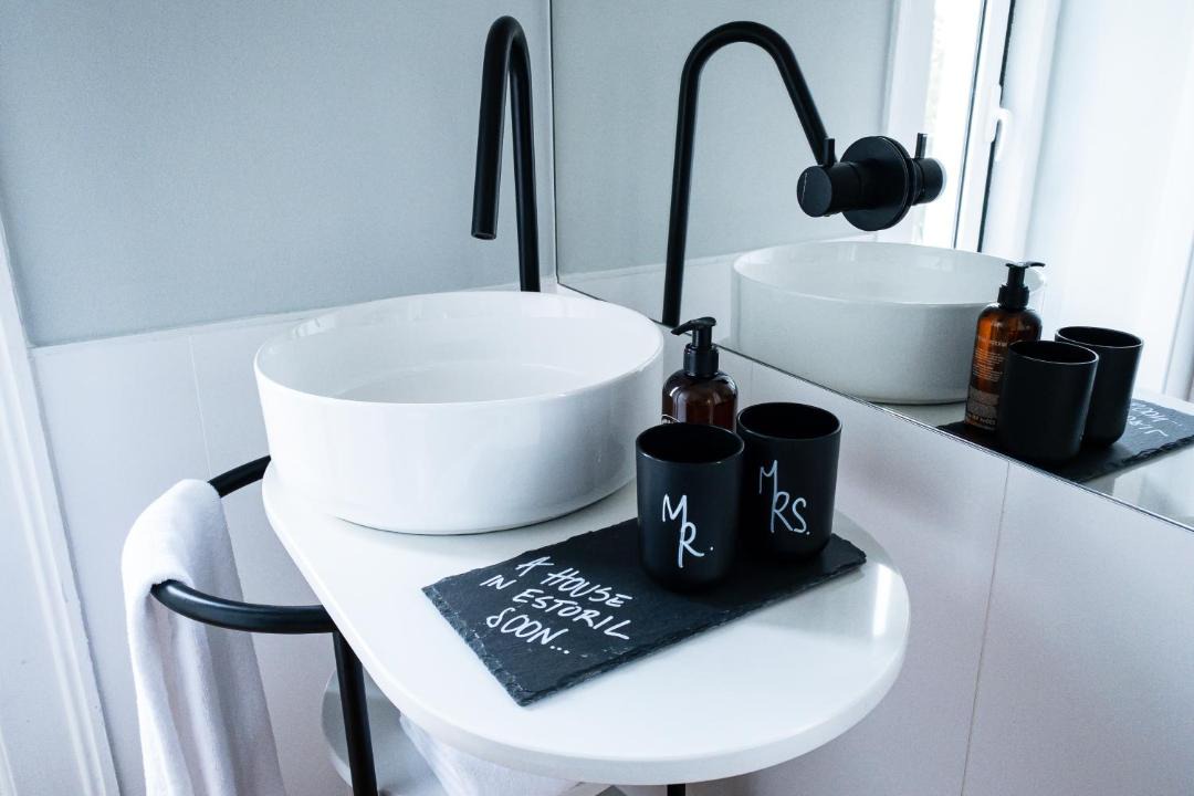 Photo of Bathroom in Estoril