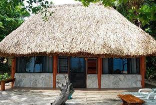 Photo of Others in Beachcomber Island