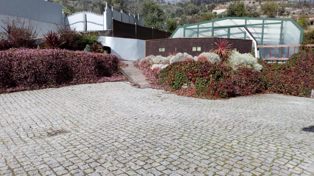 Photo of Buildings in Avo