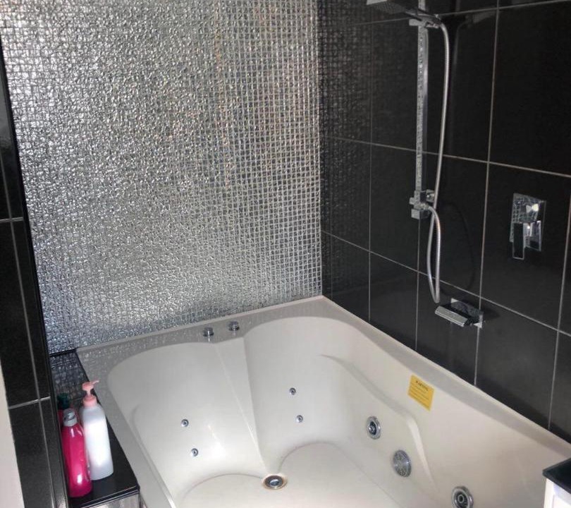 Photo of Bathroom in Mermaid Waters