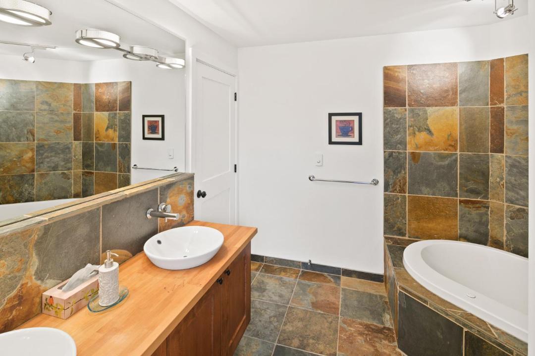 Photo of Bathroom in Ucluelet