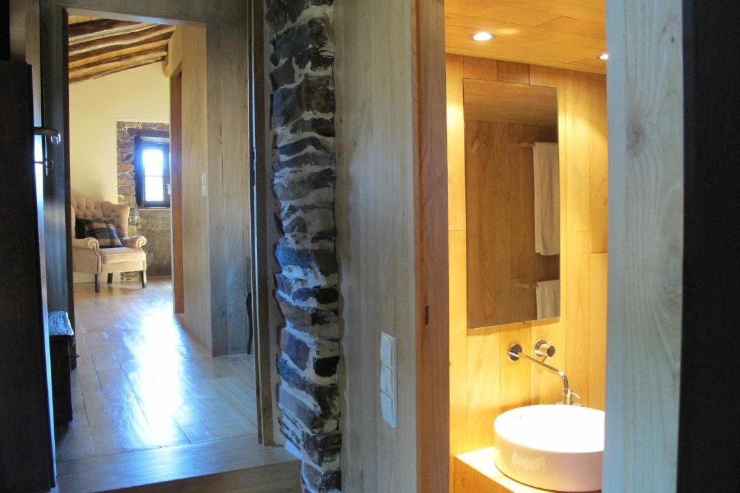Photo of Bathroom in Lousa