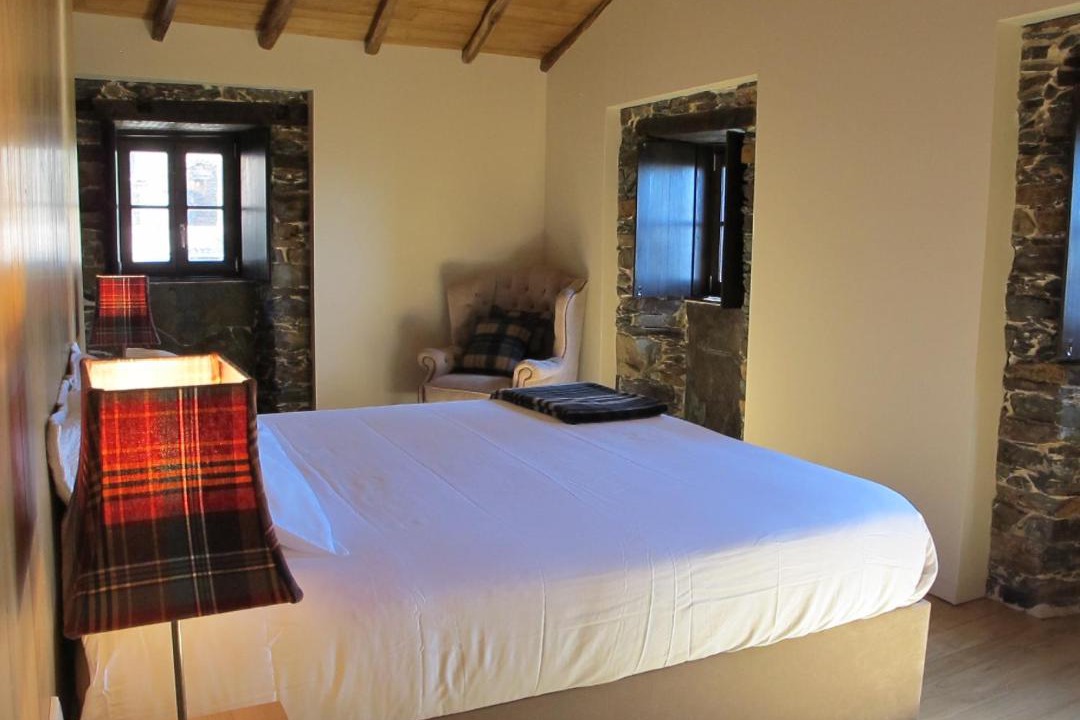 Photo of Bedroom in Lousa