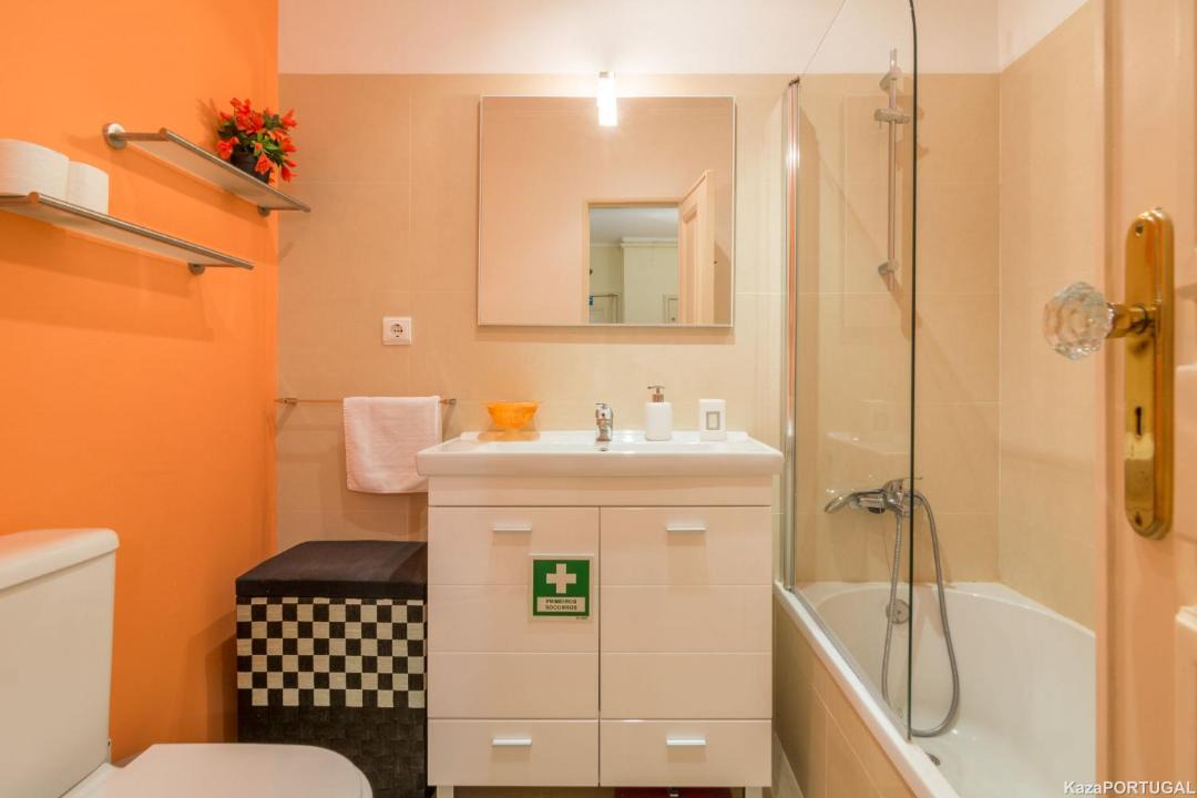 Photo of Bathroom in Estoril