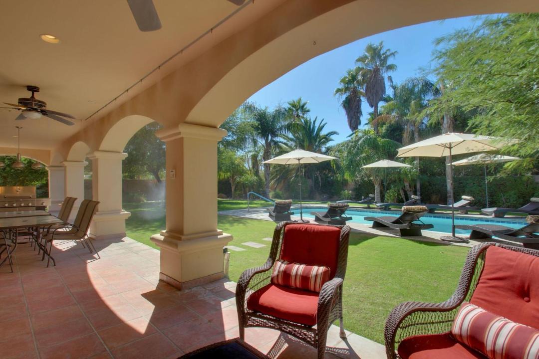 Photo of Patio Balcony in Racquet Club South
