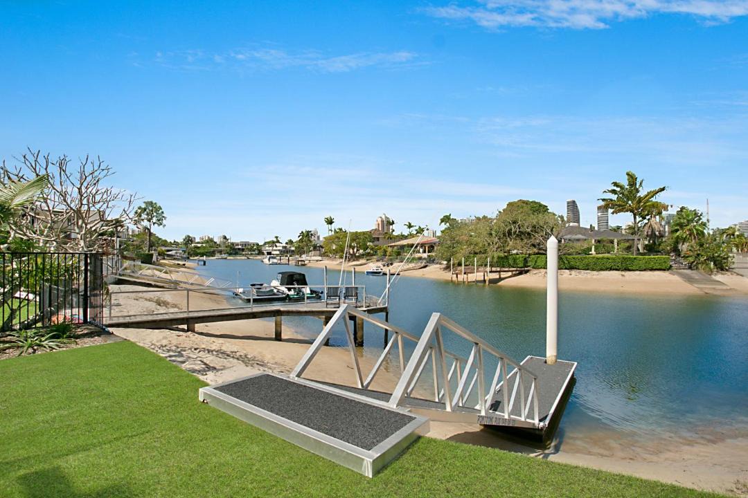 Photo of Others in Broadbeach Waters