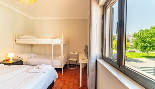 Deluxe Room (1)