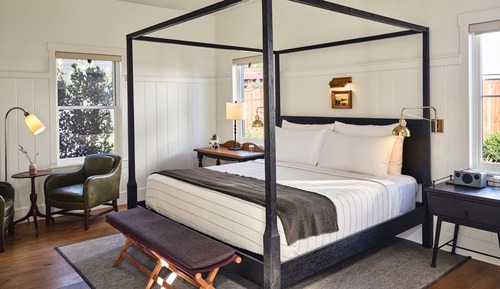 Suite, 2 Bedrooms, Mobility Accessible (Courtyard, 1 King, 2 Dbl, RI Shower)