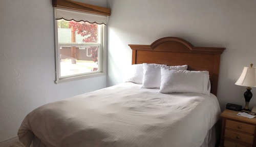 Standard Room, 1 Queen Bed, Kitchenette