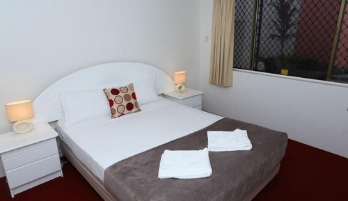 1 Bedroom Budget