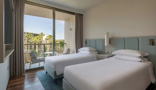 Suite, 3 Bedrooms, Balcony