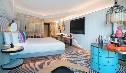Standard Room, 1 King Bed, Partial River View