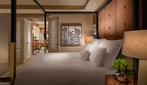 Wynn Tower Suite Salon