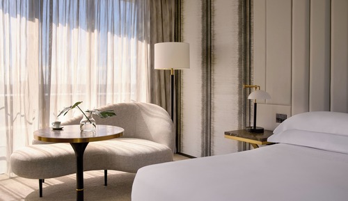Premium River City King Suite- Free Wifi