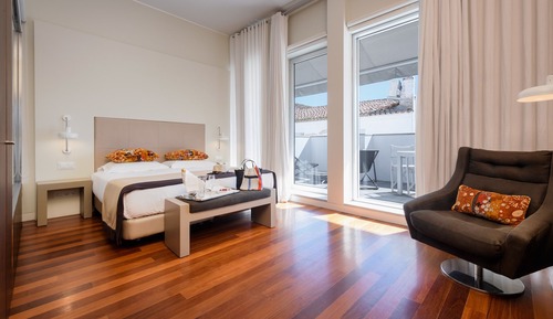 Classic Room, Balcony, City View