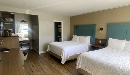 2 Queen Beds, Limited View Pets Ok