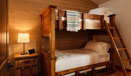 Family Room, Multiple Beds (La Familia)
