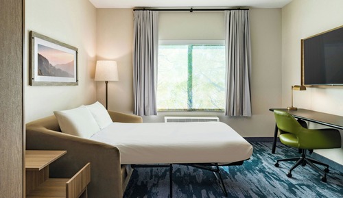 Studio, 1 King Bed with Sofa bed, Hearing Accessible (Accessible Bathtub)