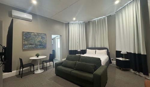 Cliveden Premium Suite 4