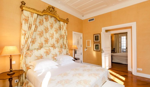 Suite, Sea View