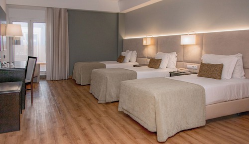 Triple Room