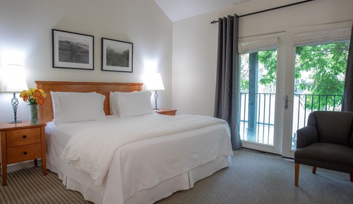 Standard Room, 1 King Bed