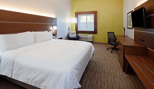 Standard Room, 1 King Bed, Accessible (Mobility)