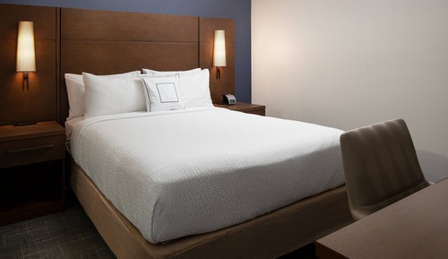 Studio, 1 Queen Bed with Sofa bed