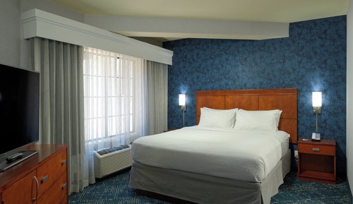 Suite, 1 Bedroom, Roll-in Shower