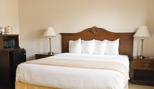 Standard Room, 1 King Bed