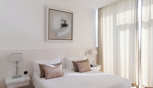 Design Twin Room