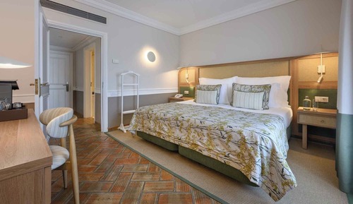 Classic Room, City View