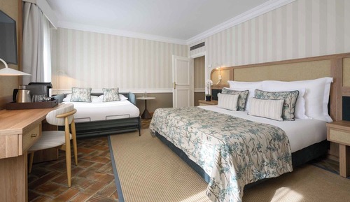 Deluxe Room, Garden View