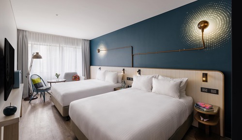 Standard Room, 2 Queen Beds, City View (High Floor)