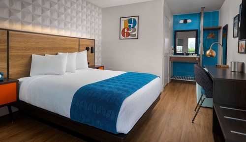 1 Full Bed | ADA/Tub/Micfridge