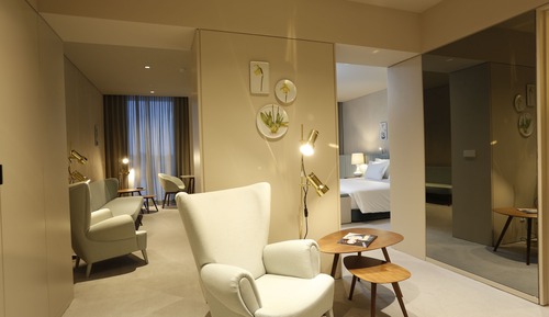 Junior Suite (main building)