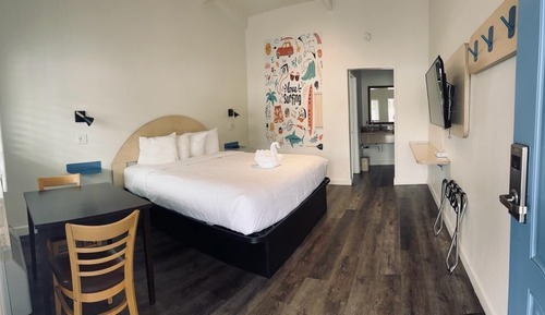 Standard Room, 1 King Bed, Non Smoking