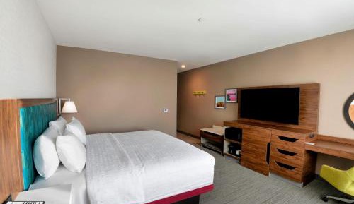 King Room with Microwave and Fridge