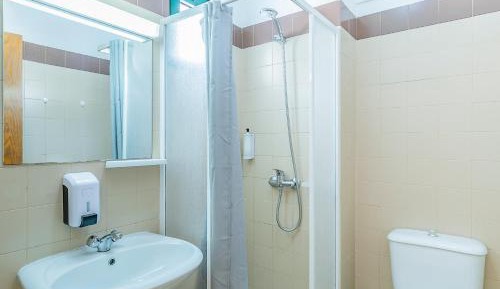 Twin Room with Private Bathroom