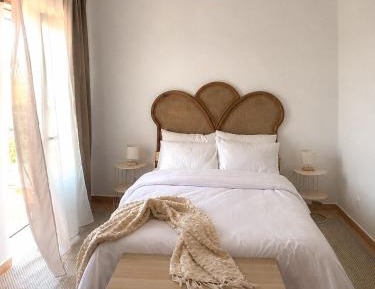 Deluxe Double Room with Side Sea View