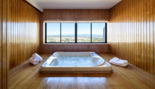Master Suite with Jacuzzi