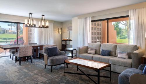 Suite, 1 Bedroom Executive Suite, 1 King, Sofa bed
