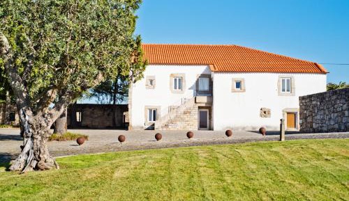 Villa with Garden View